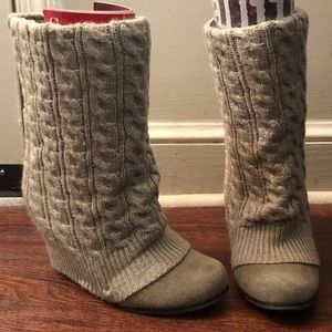Steve Madden P-Aspenn Sweater Wedge Boots